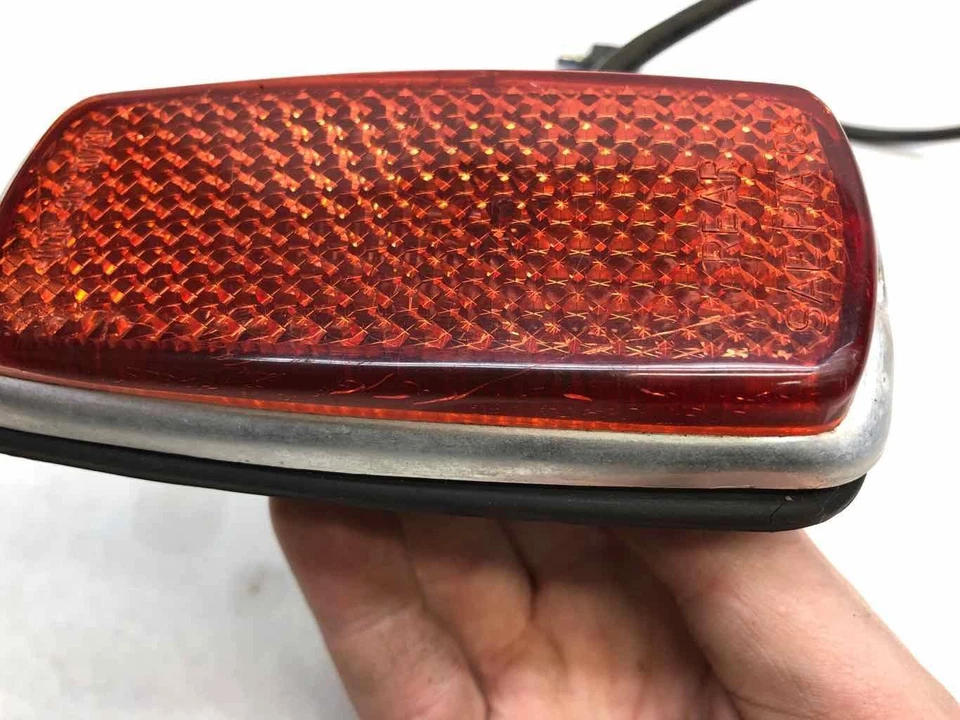 68-72 Mercedes 250C W114 lado derecho pasajero luz señalización trasera lámpara 0008260241 Foto 4 de 4