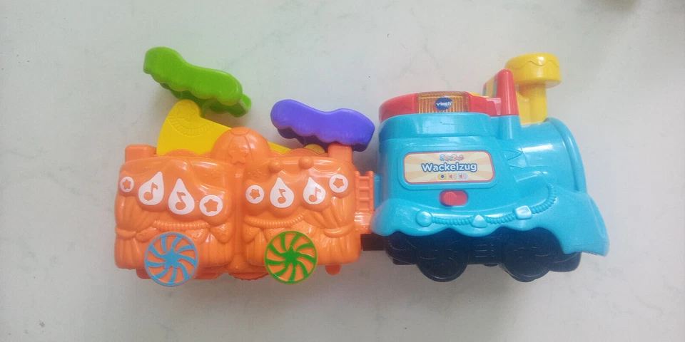 VTech Baby Zoomizooz Wackelzug mit 3 Figuren A