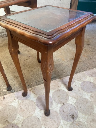 Vintage braun Holz Satz 2 Tische Queen Anne Beine & Glasplatten - Bild 5 von 6