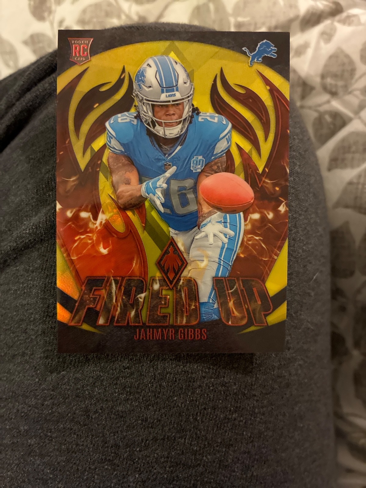 2023 Panini Phoenix - Fired Up Jahmyr Gibbs #FU-10 Yellow /50 (RC)