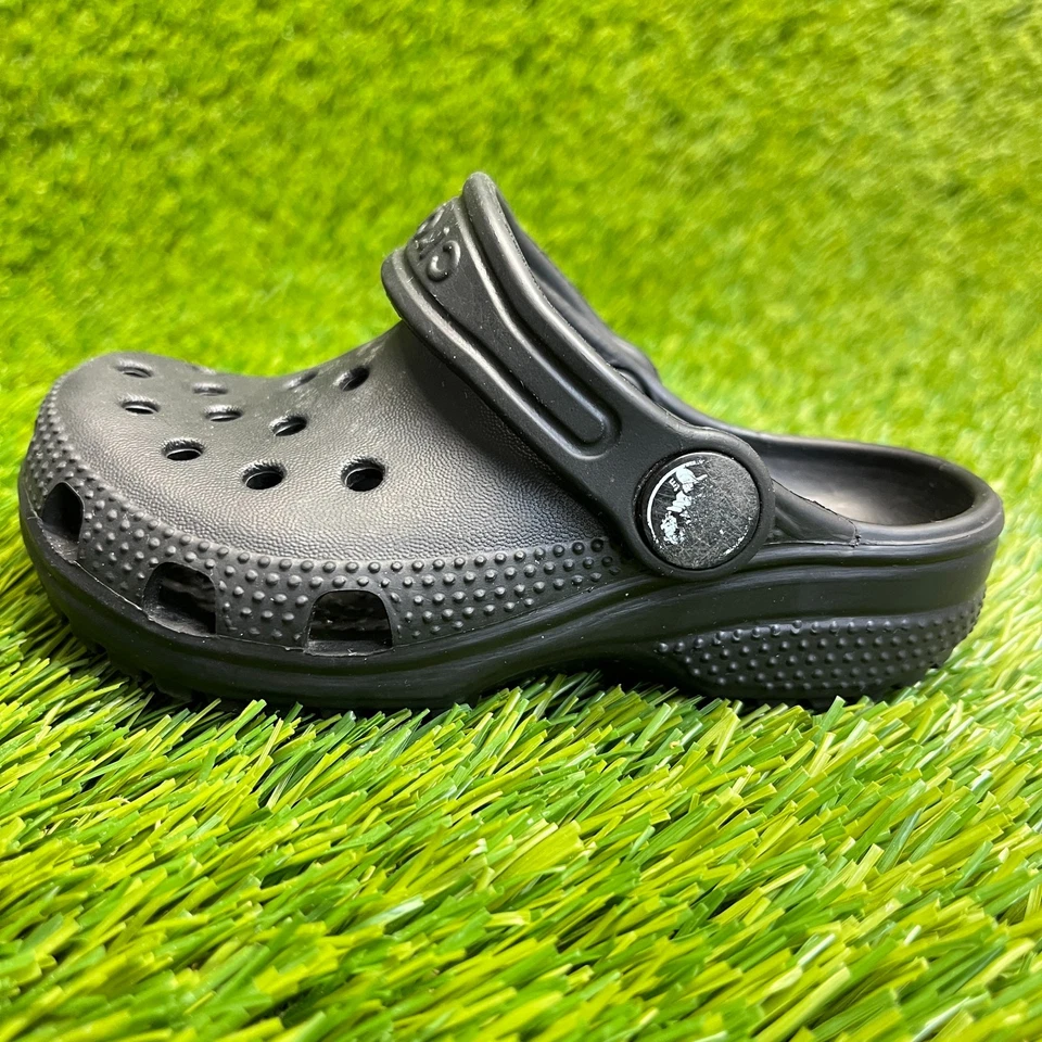 Crocs clássico tamanco criança tamanho 7C preto praia caminhada ao ar livre sandálias slip on - Imagem 4 de 4