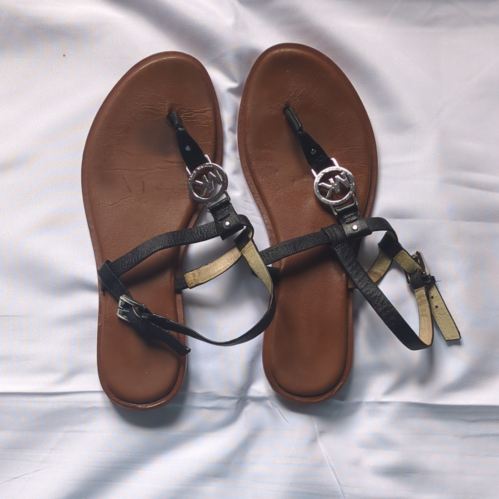 Michael Kors Black Leather Thong Sandals Logo Buckle Women's Size 8.5