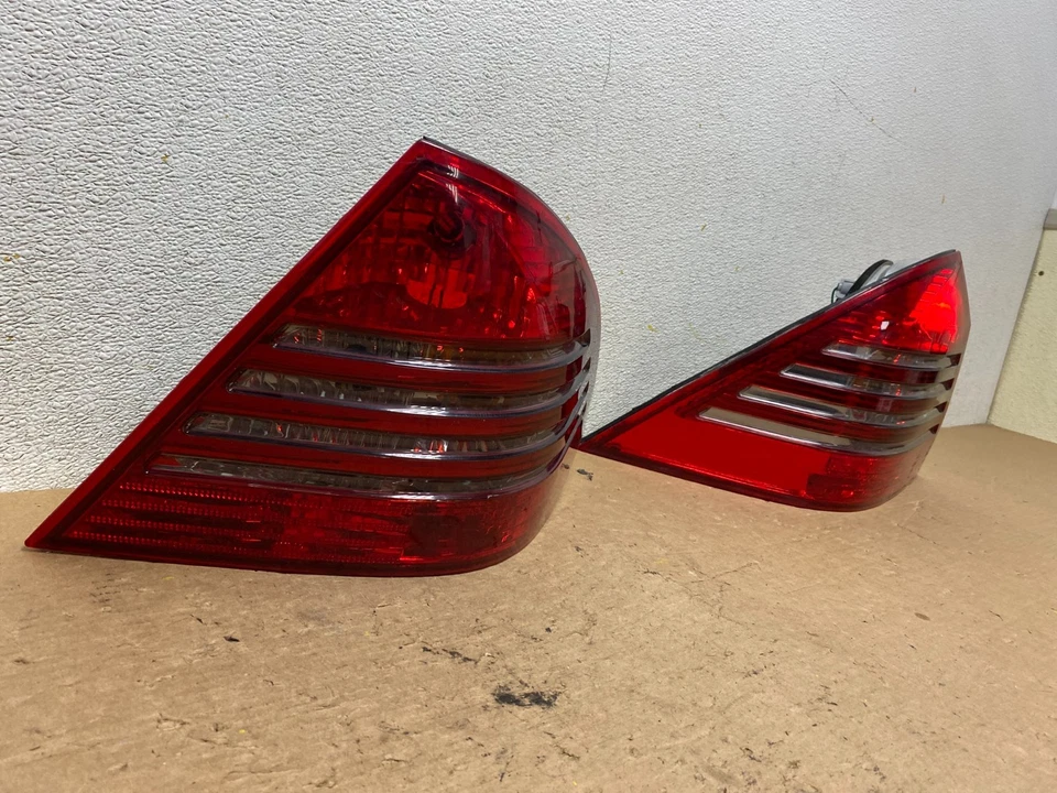 2001-2004 Mercedes-Benz C230 C240 W203 C-Class Left+Right Tail Lights P1265 DW - Image 3 of 4