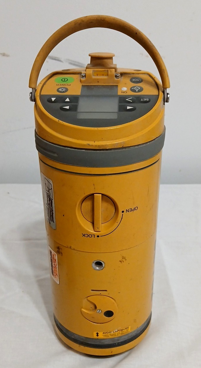 Topcon TP-L2 RED Pipe Sewer Laser W/RC-100 Remote & Case Red Beam TESTED WORKS!