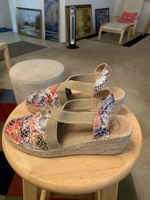 Toni Pons Origins Women's US8/EU38 Spain Tropical/Gold Strappy