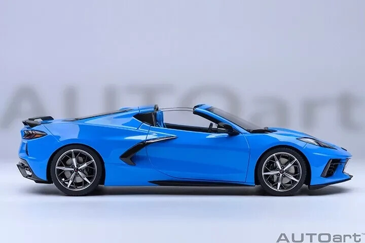 1/18 Chevrolet Corvette C8 Stingray (Rapid Blue) 2020 Model Car By