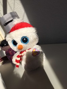 beanie boo scoops the snowman