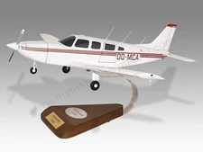 Piper PA-32 Saratoga Desk Wood Airplane New Model Small Scale 1/32