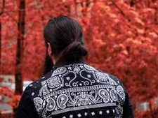 XL Men's Paisley long line extended shirt - Black & White