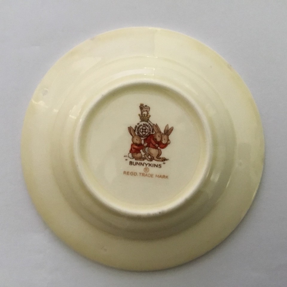Royal Doulton Bunnykins Beaker Cover 'Raising Hat' eBay