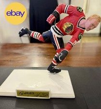 BOBBY HULL SIGNED CHICAGO BLACKHAWKS FIGURINE 1991 LIMITED EDITION #247 NHL  🏒