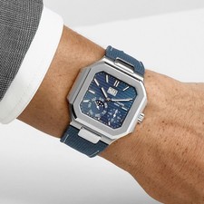 Patek Philippe Cubitus 5822P-001 Platinum Blue Dial Moon Phase (2024) 2