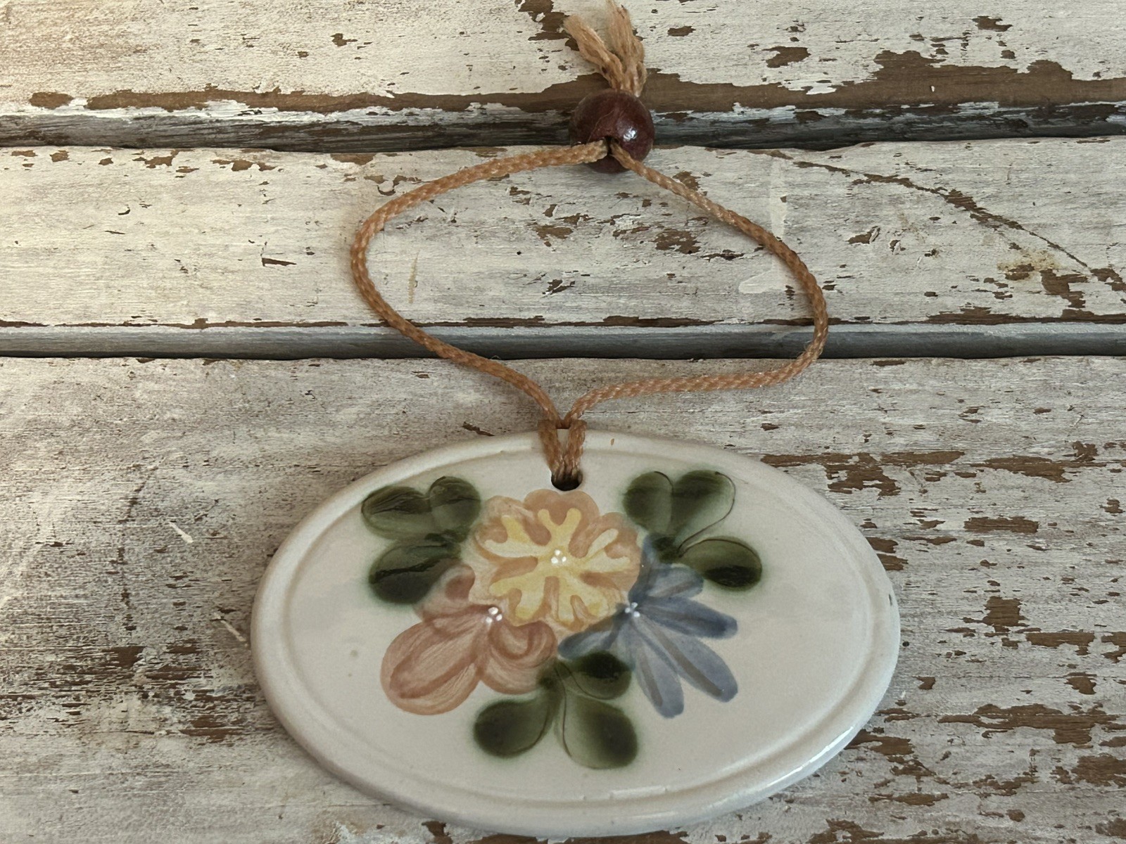 Louisville Stoneware Pottery  Ornament Pretty Flowers
