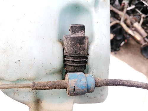 Waschwasserpumpe, Scheibenreinigung  Volkswagen Golf DE1595757-81