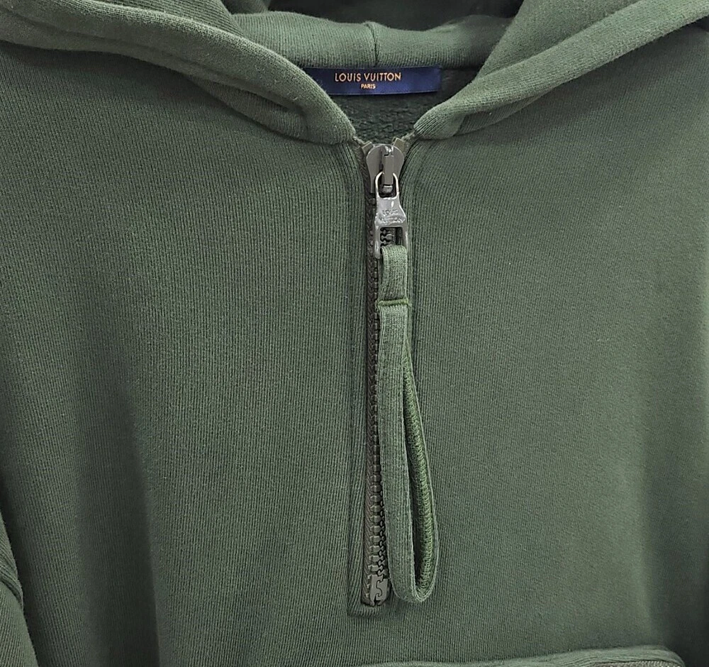 LOUIS VUITTON（LV） T shirt Louis Vuitton con cappuccio mezza zip tasca 3D 129622467