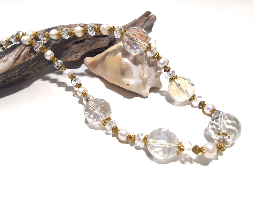 Collana da sposa artigianale fatta a mano perle di cristallo e perle bianche ... - Immagine 3 di 4