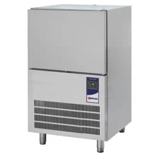 Omcan USA 46673 44" Reach-in Blast Chiller, (6) 18" x 26" Pans, 33 lbs Freeze...