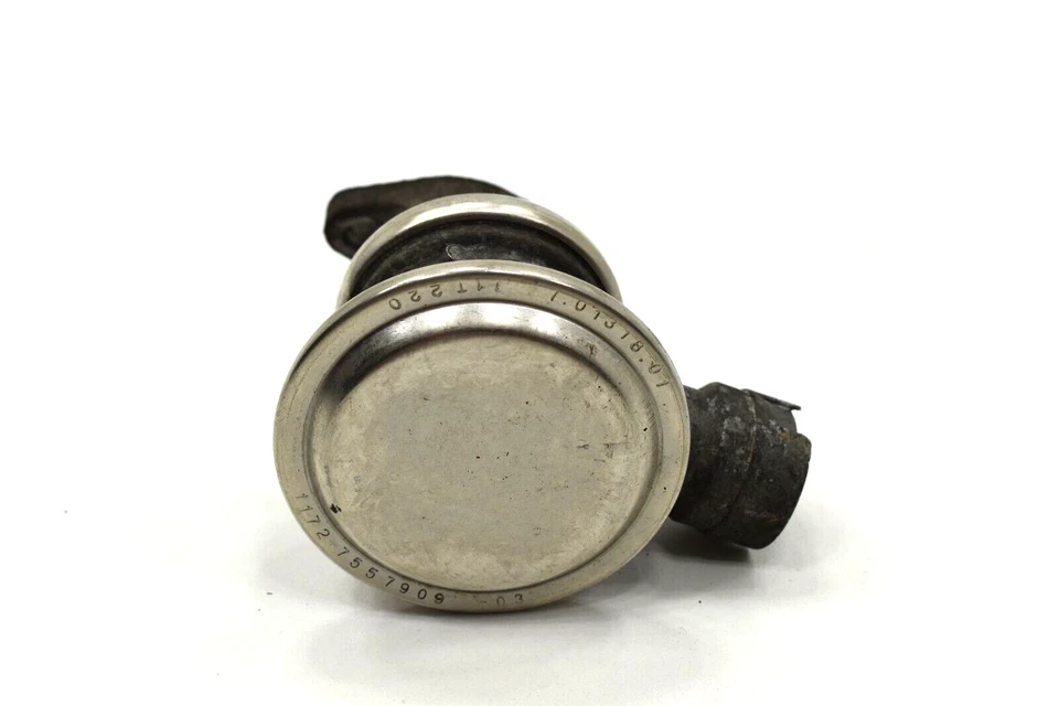 BMW 328i 335i 2007-2013 OEM bomba de inyección de aire secundaria válvula de retención escape EGR Foto 3 de 4