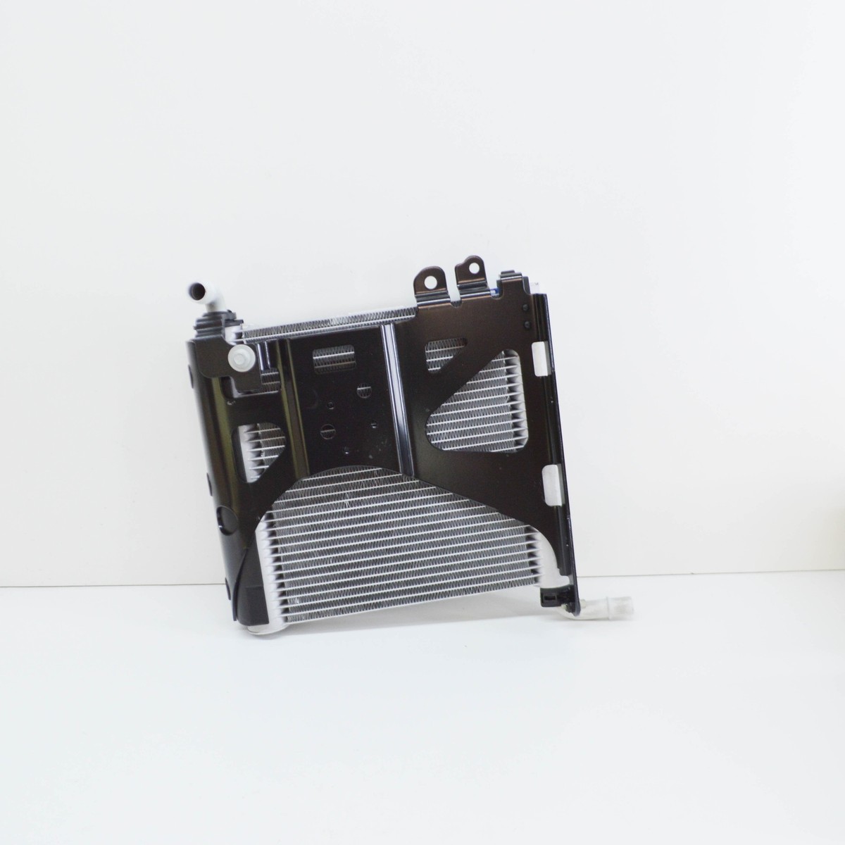 JAGUAR F-PACE X761 Right Auxiliary Radiator T4A37970 NEW GENUINE