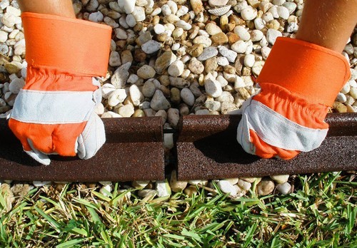 No Dig Landscape Lawn Garden Border Edging 3" x 48" Brown Flexible Rubber 6 Pack - Picture 3 of 7
