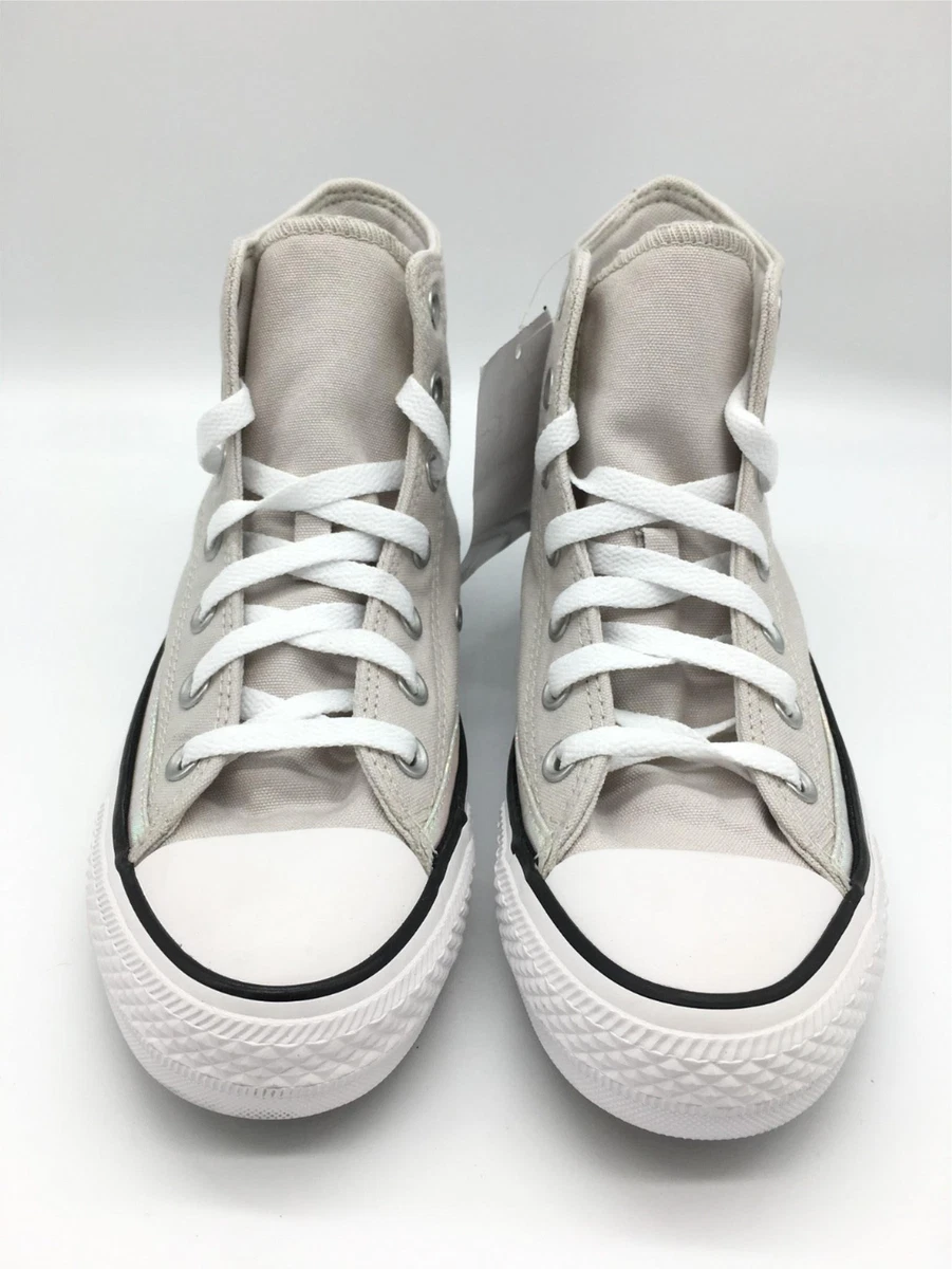 Light top grey chucks