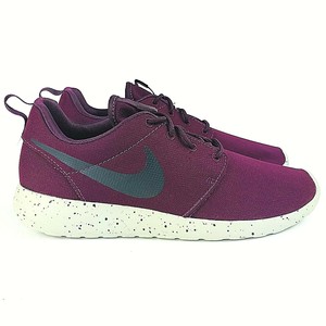 roshe one bordeaux