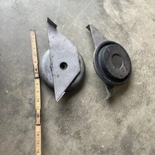 2 HD 11” Steel Bracket Mounts W/HD 6” Rubber Bushing Machinery Feet Stabilizer’s