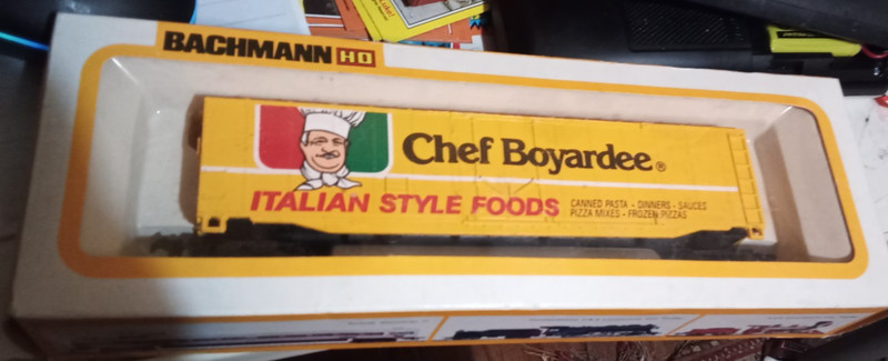 BACHMAÑN HO CHEF BOYARDEE BOX CAR