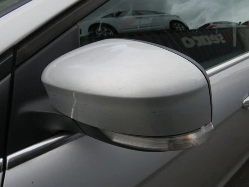 FORD FOCUS MK3 FL 2015 REF-B589 / N/S PASSENGER SIDE WING MIRROR MOONDUST SILVER