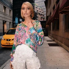 NWT La Fuori 100% silk collared v neck blouse small multicolor pleated sleeve