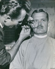 1962 Miami Herald Fl George Wheeler Photographer Barber Hair Cut Photo 8X10