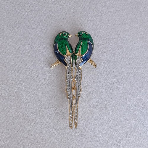 Martha M Powers Birds Parrots Brooch 90's Green Enamel Pave Crystals Lovebirds - Picture 1 of 5