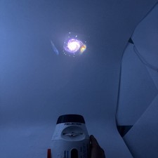 Discovery Star Planetarium Projector Lights Up Ceiling With 1 Discs Kids Space