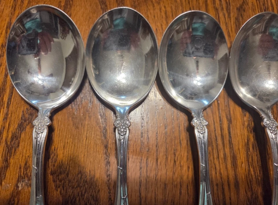 1847 ROGERS BROS UVA VINTAGE (1904) JUEGO DE (6) CUCHARA SOPERA TAZÓN REDONDO (GUMBO) Foto 2 de 4