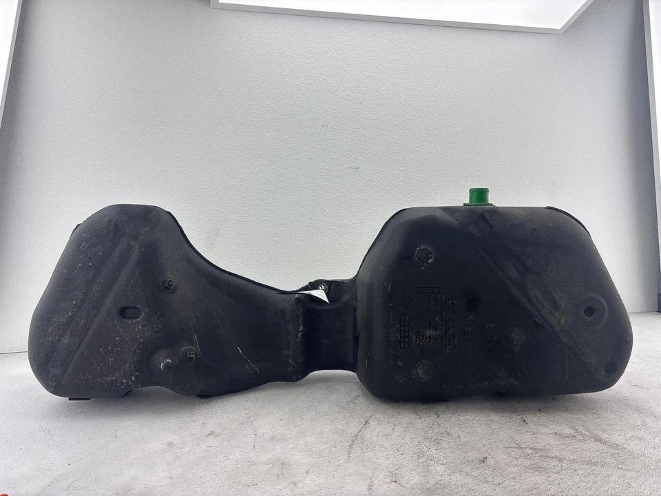 BMW 135I 128i 2008-2013 depósito de tanque de gasolina de 3,0 L Foto 4 de 4