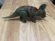 Jurassic World Dominion Roar Strikers Triceratops Dinosaur Action Figure W/Sound