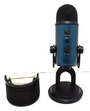 Logitech Blue Yeti A00132 Microphone Premium Multi-Pattern USB Condenser