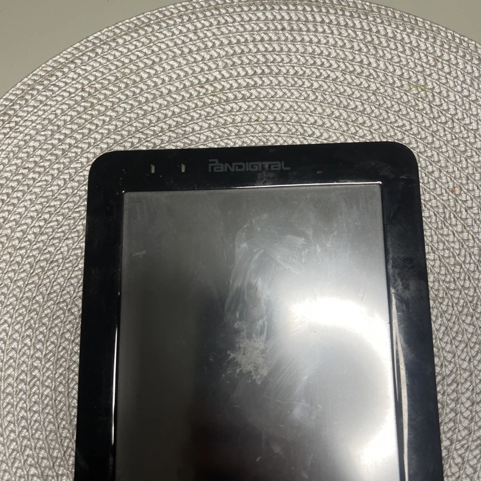 Tablet multimedia Android Pandigital para piezas. Modelo # RR7T20WBLL1 Foto 2 de 4