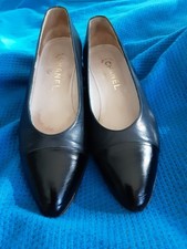 CHANEL Black LEATHER PATENT CAP TOE CLASSIC KITTEN HEEL PUMPS Sz. 38 B