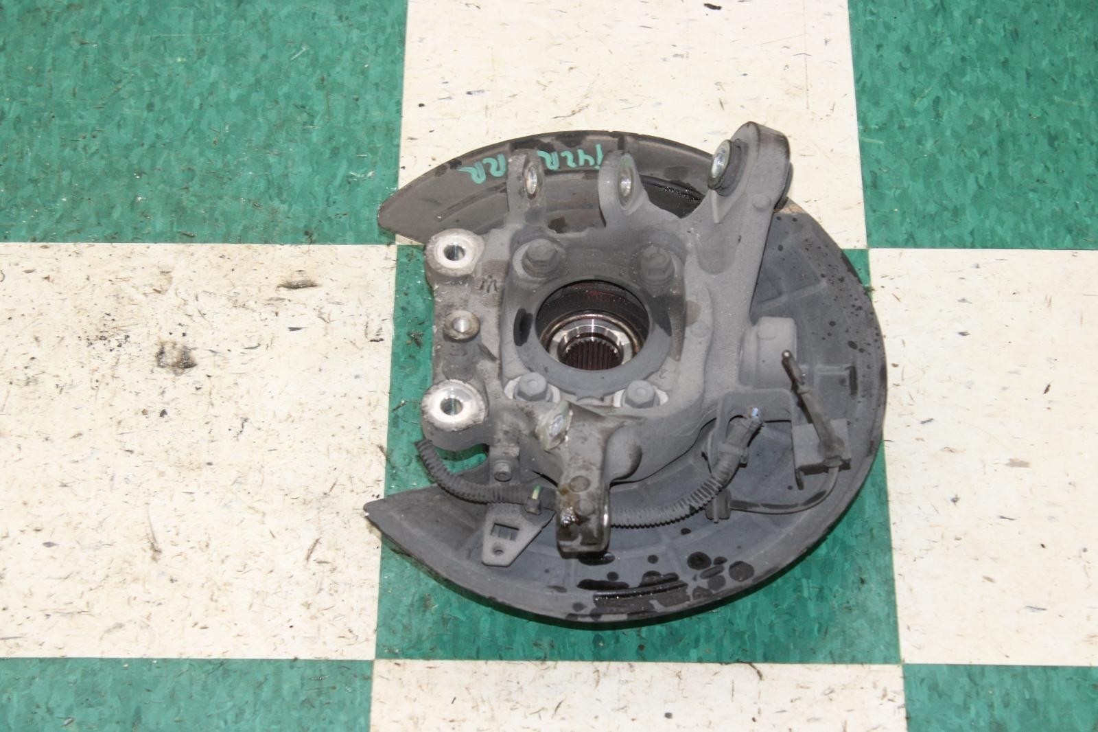 14-21 Ghibli Rear Spindle Hub Knuckle Passenger Right RH RR OEM Factory OE WTY