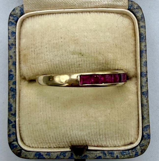 Vintage 9k Solid Yellow Gold Ruby Channel Ring, S… - image 3
