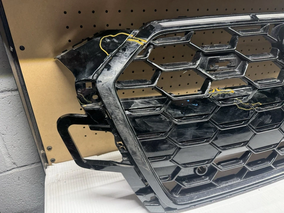 Audi A5 Quattro 2020-2022 cupé parrilla fabricante original  Foto 3 de 4