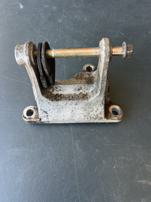 98-02 HONDA ACCORD 5 SPEED S84 MANUAL TRANSMISSION BRACKET MOUNT **
