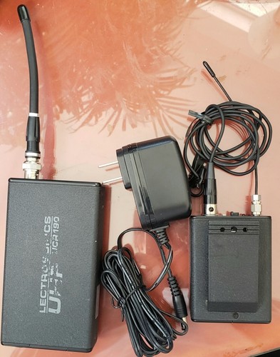 LECTROSONICS UHF UCR190 with power adapter & UM190B Lavalier Microphone - 第 1/2 張圖片