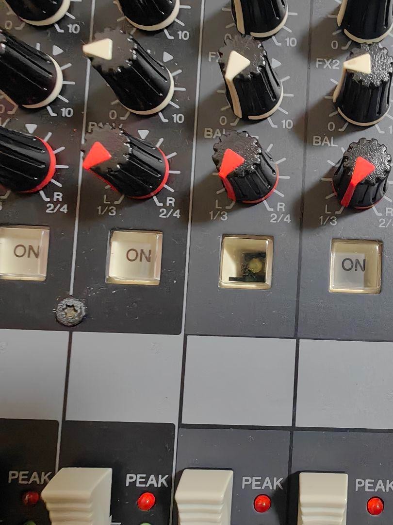 Yamaha MGP16X 16-Channel Mixer Audio Interface & Effects