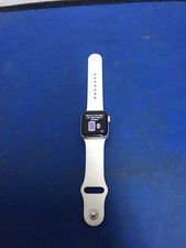 Apple Watch SE (2022) 40mm Starlight Aluminium Case with Starlight Sport Band