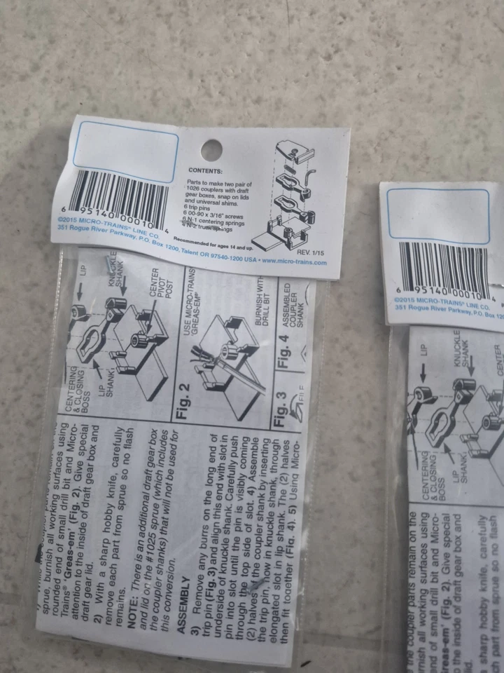 Lot of 2 N Scale MICRO TRAINS 001 02 013 (1026) Body Mount Adp Draft &Cplers - Image 4 of 4