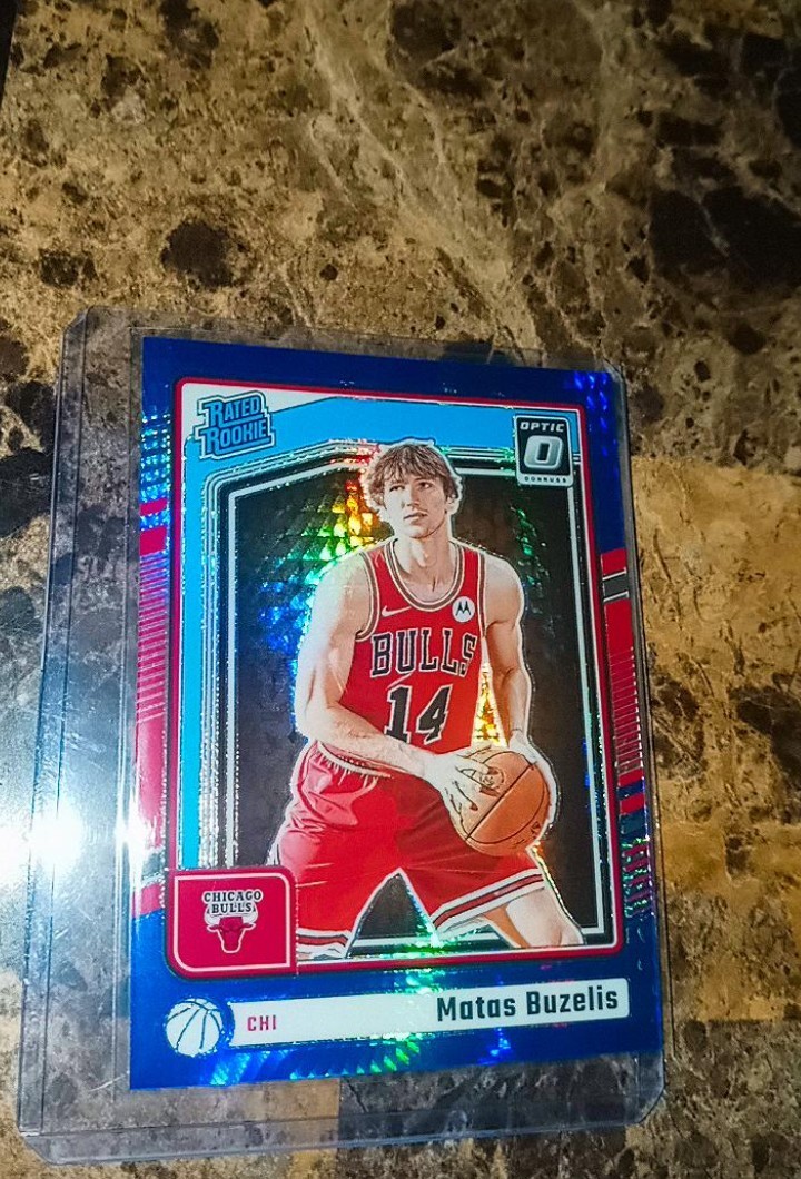 2024-25Donruss Optic Matas Buzelis #271 (RC) /175 Blue Hyper Prizm Grade It🔥ssp