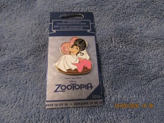Disney Store 30th Anniversary Commemorative Pin Series Zootopia