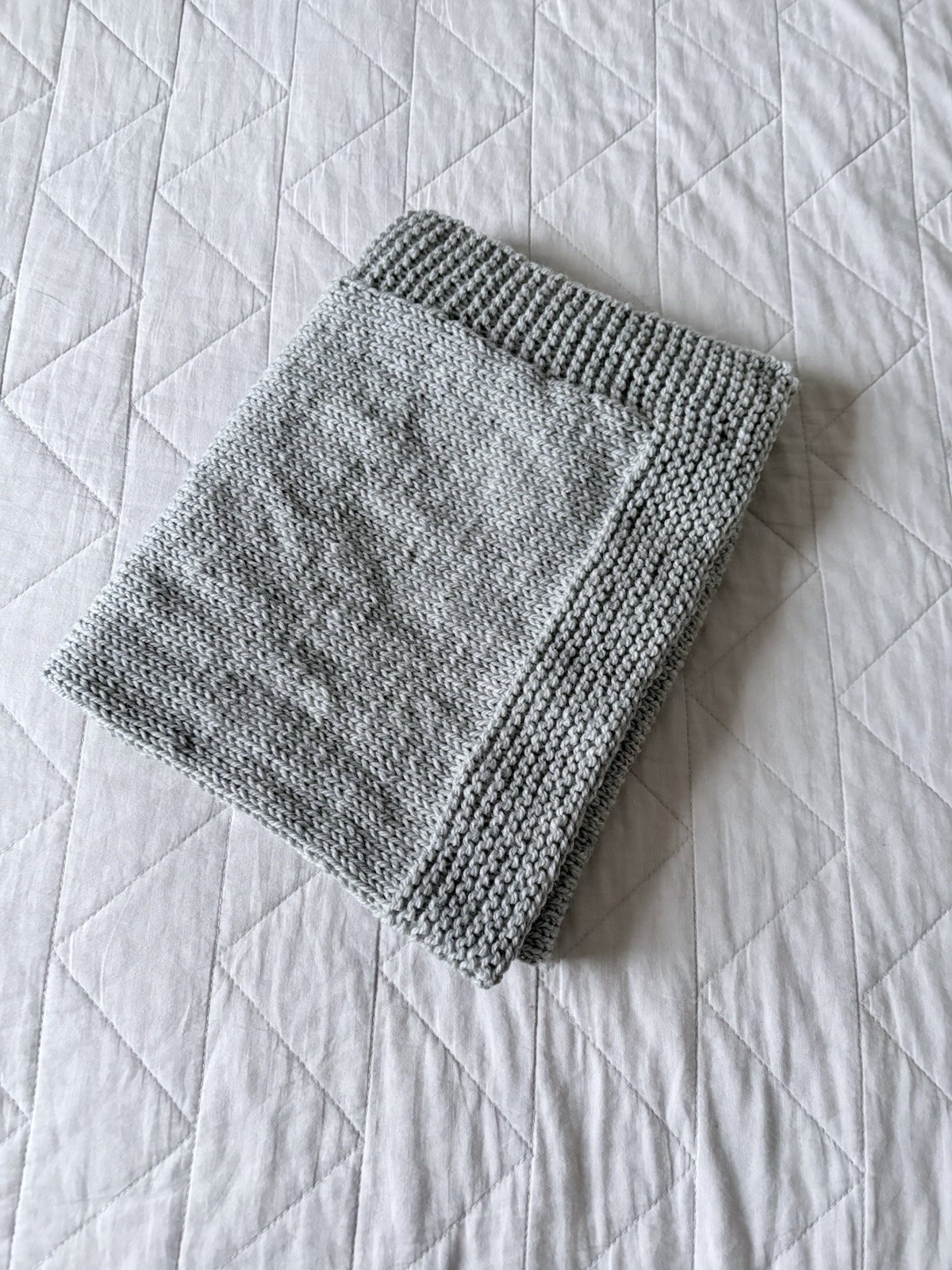 Cadeau de Naissance : Couverture Bébé Pure Laine Mérinos Grise Tricotée Main Italie